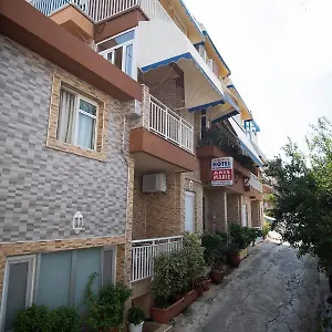 Aris-marie , Rethymno Grecia