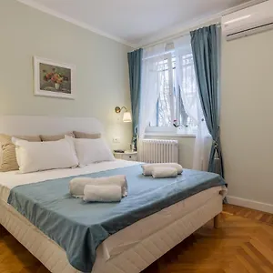 Stylish & Cozy One Bedroom - Adela - Ideal For Long , Bucarest Romania