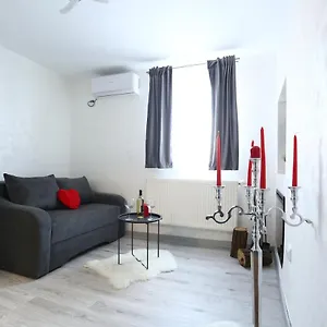 Simona Maria 2 , Bucarest Romania